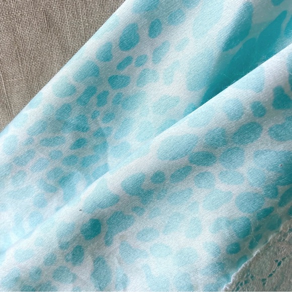 ‼️SOLD‼️Vintage 2000s Victoria’s Secret satin aqua printed mini slip dress - Picture 6 of 6